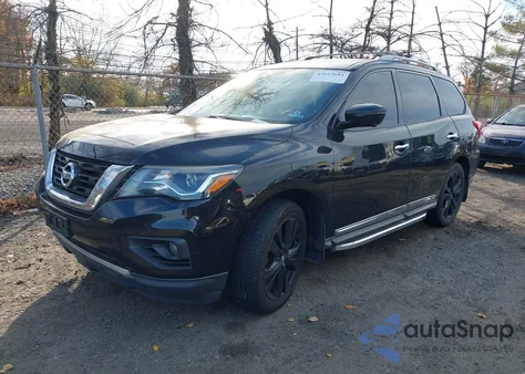 2017 Nissan Pathfinder Platinum из США, поврежденный, VIN 5N1DR2MM1HC670193